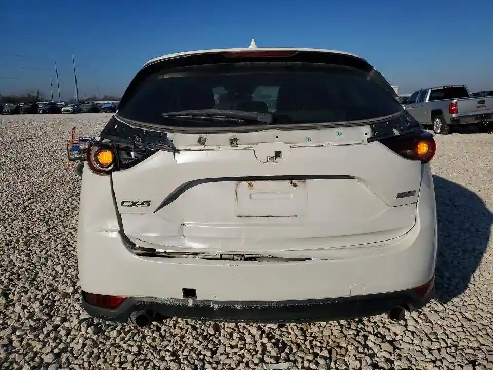 JM3KFACM3J0308820 2018 MAZDA CX-5-5