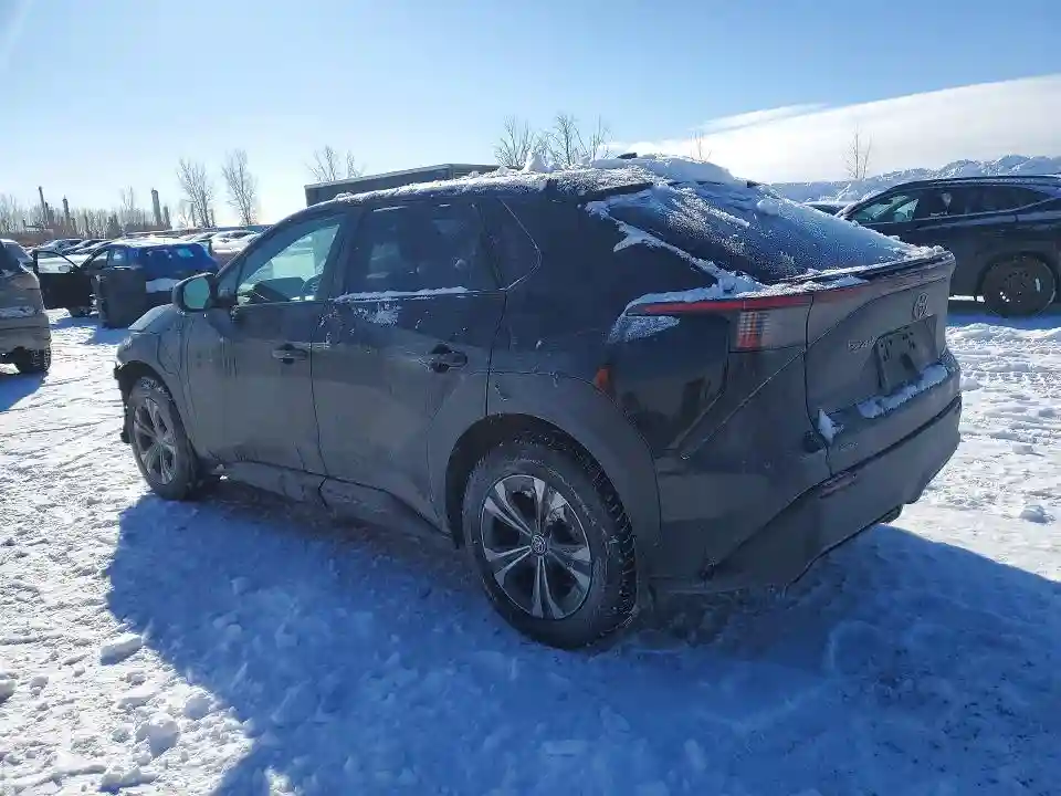 JTMAAAAA4RA035002 2024 TOYOTA BZ4X XLE-1