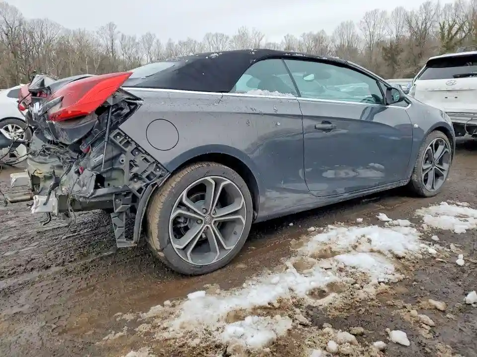 W04WT3N52GG061837 2016 BUICK CASCADA-2