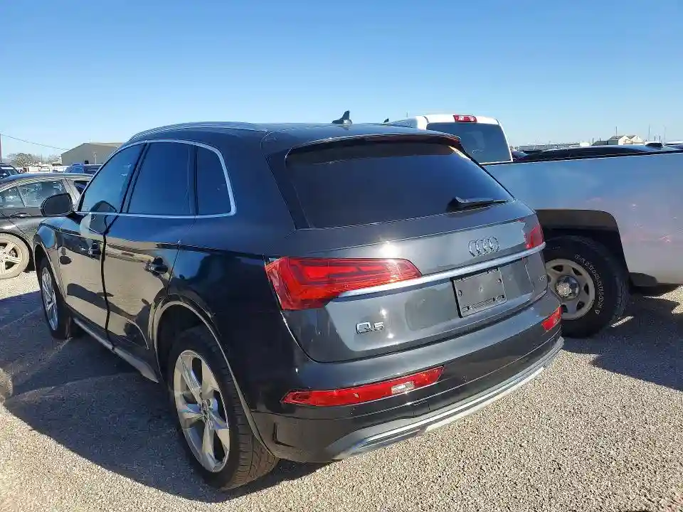 WA1BAAFY4M2010205 2021 AUDI Q5-1
