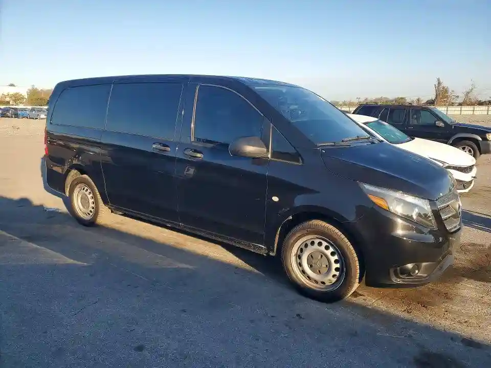 WD4PG2EE3J3411909 2018 MERCEDES-BENZ METRIS-3