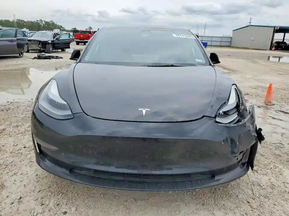 5YJ3E1EA8NF130896 2022 TESLA MODEL 3-4