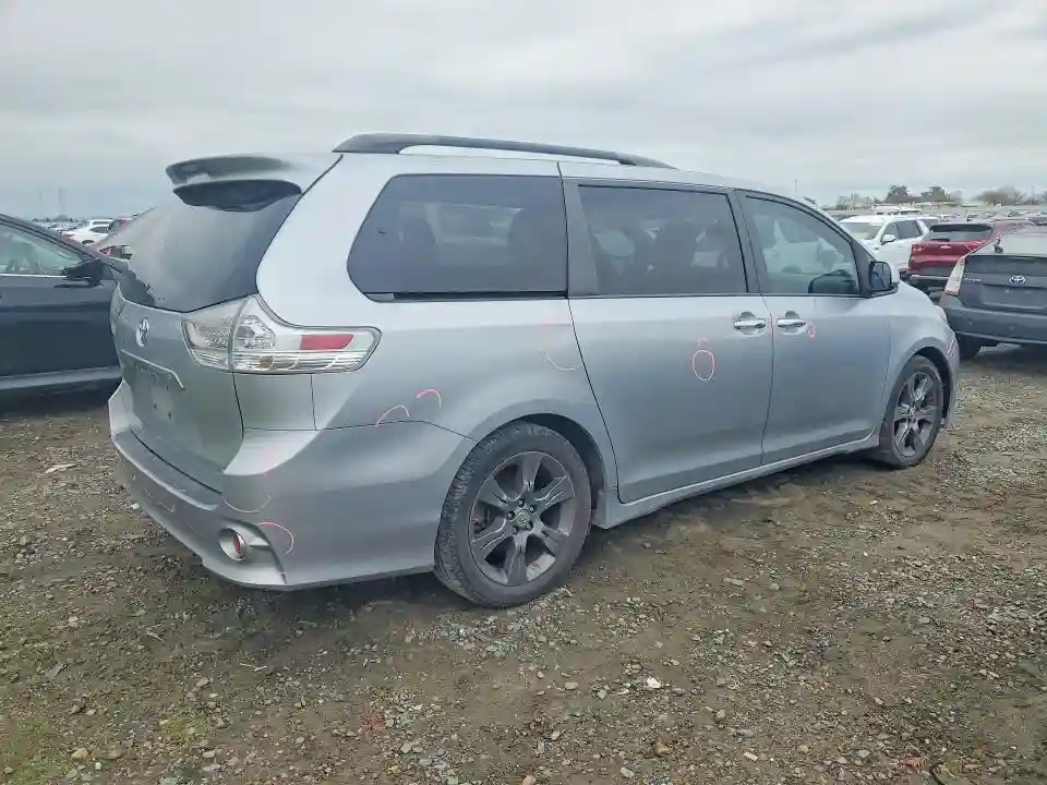 5TDXK3DC7FS623961 2015 TOYOTA SIENNA-2