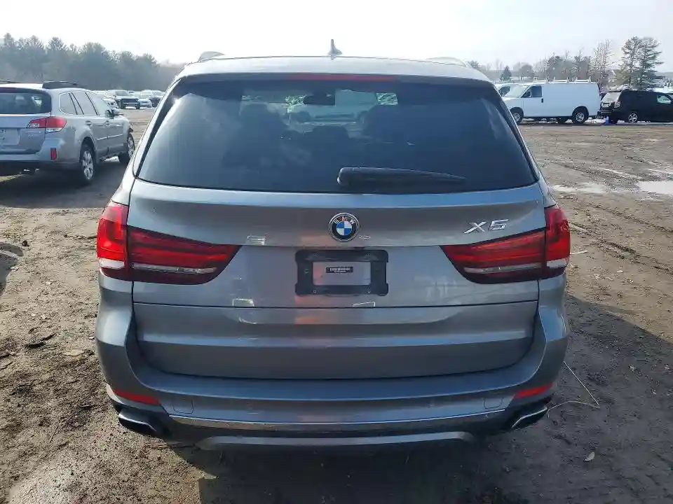5UXKT0C52J0V99846 2018 BMW X5-5