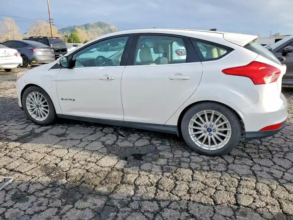 1FADP3R49HL314735 2017 FORD FOCUS-1