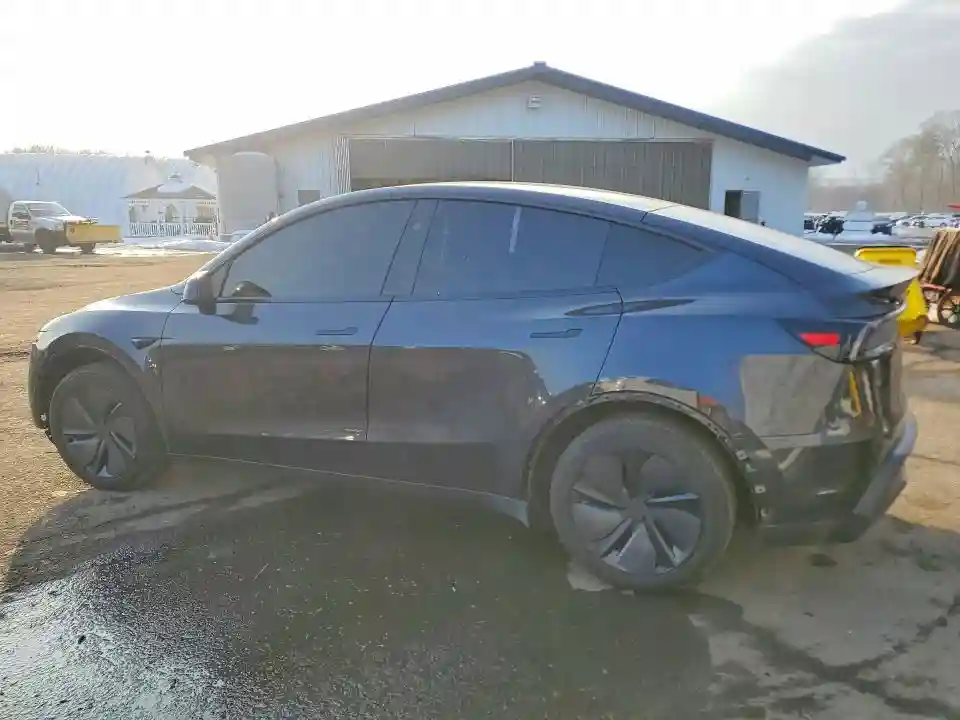 7SAYGDEE9TF526257 2026 TESLA MODEL Y-1