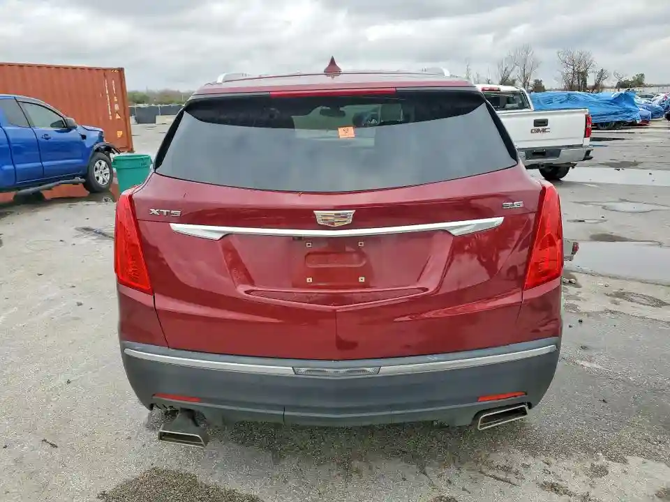 1GYKNARS1HZ179705 2017 CADILLAC XT5-5