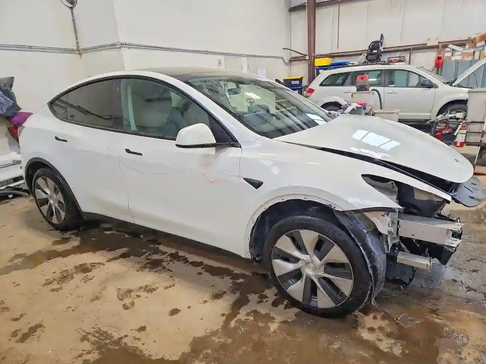 7SAYGAEE6PF762837 2023 TESLA MODEL Y-3