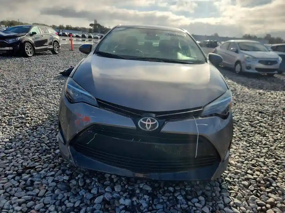 2T1BURHE8JC030923 2018 TOYOTA COROLLA-4