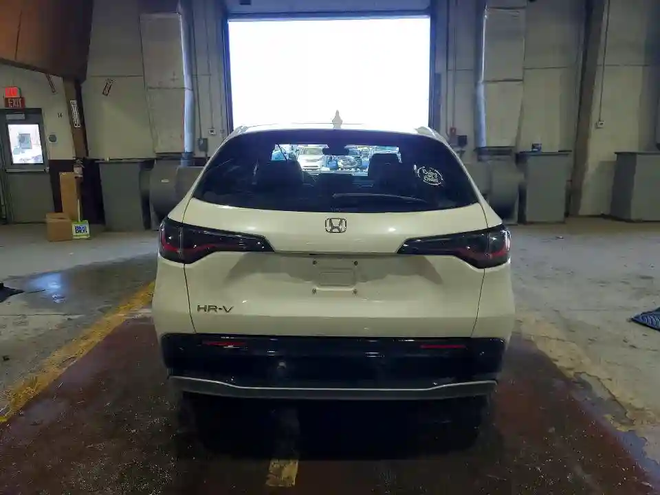 3CZRZ2H78PM710727 2023 HONDA HR-V-5