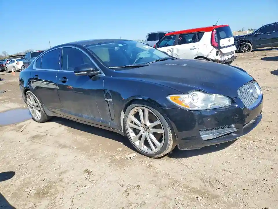SAJWA0GB7ALR73604 2010 JAGUAR XF-3