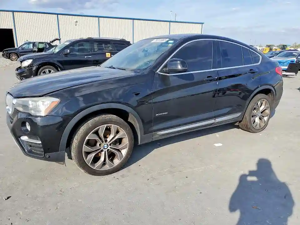 5UXXW3C5XJ0T82883 2018 BMW X4-0