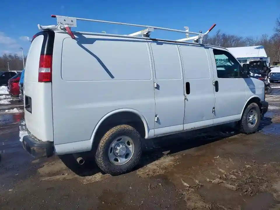 1GCWGAFF3H1337078 2017 CHEVROLET EXPRESS-2