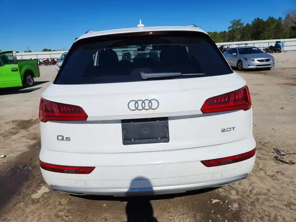 WA1ANAFY6J2226147 2018 AUDI Q5-5