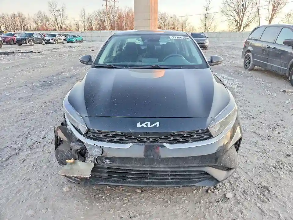 3KPF24ADXNE441565 2022 KIA FORTE-4