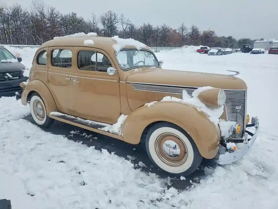 5561925 1937 DESOTO HAWKEYE-3
