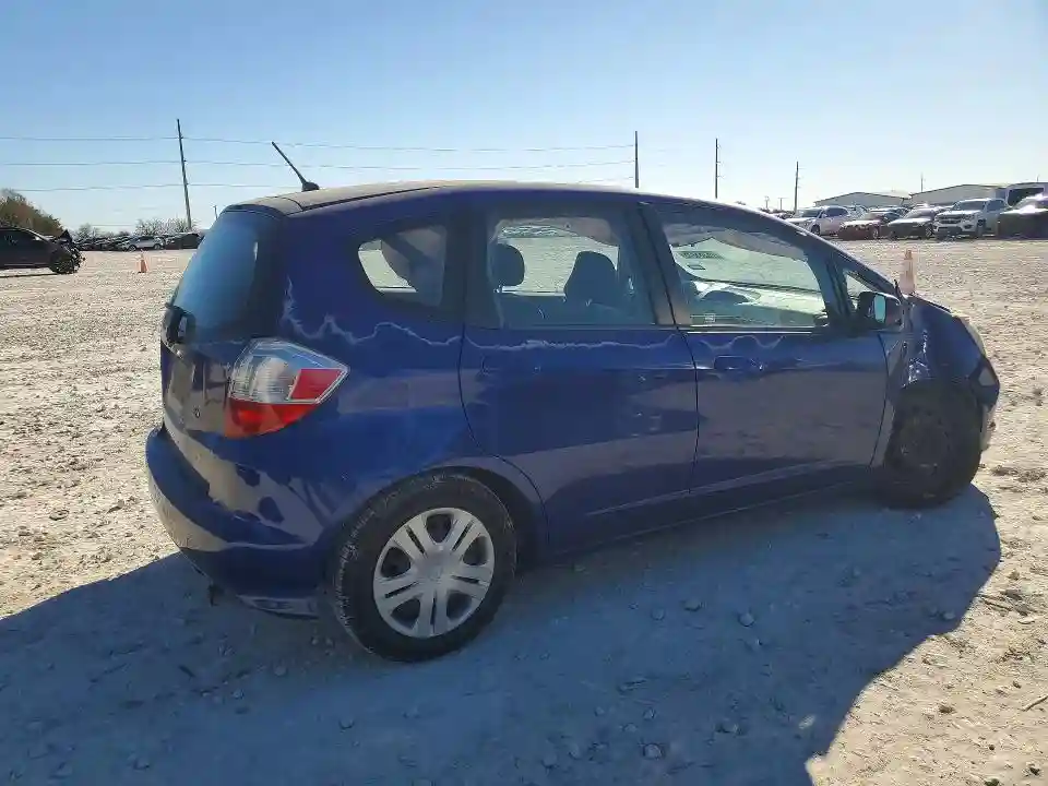 JHMGE8H25AS008555 2010 HONDA FIT-2