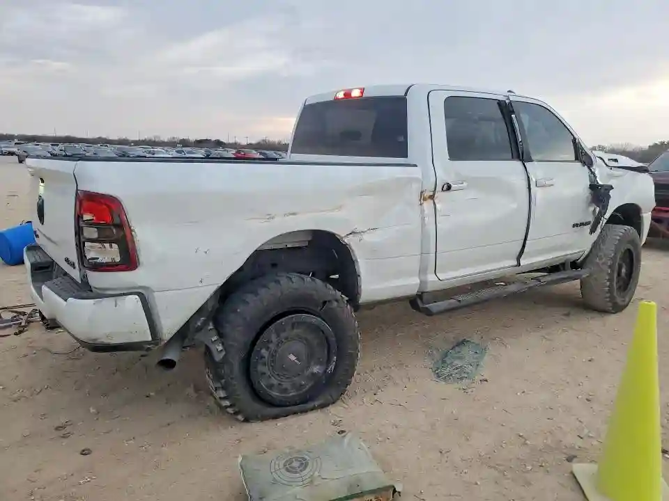 3C6UR5DL8RG145313 2024 RAM 2500-2