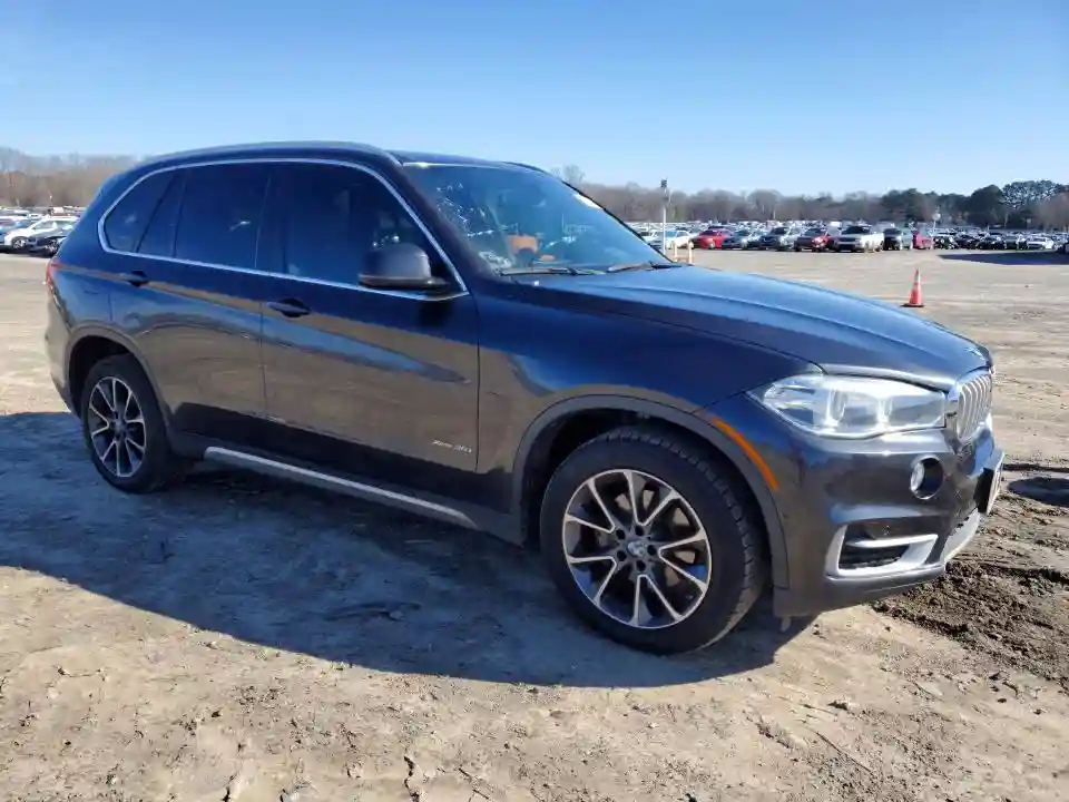 5UXKR0C54J0X85208 2018 BMW X5-3