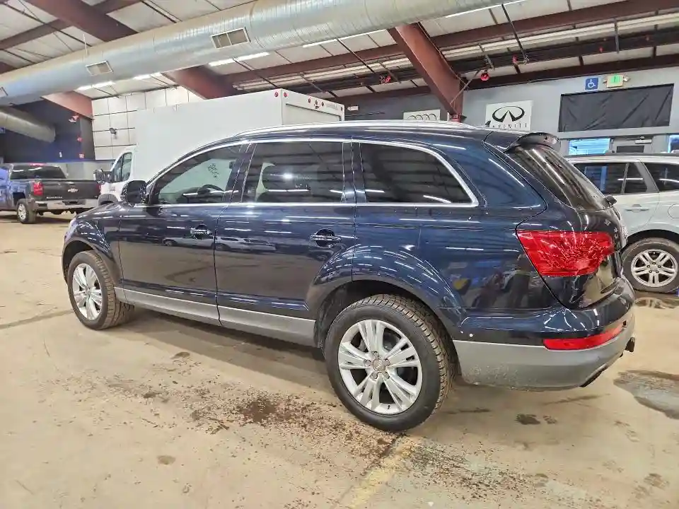WA1LGAFE0BD010177 2011 AUDI Q7-1