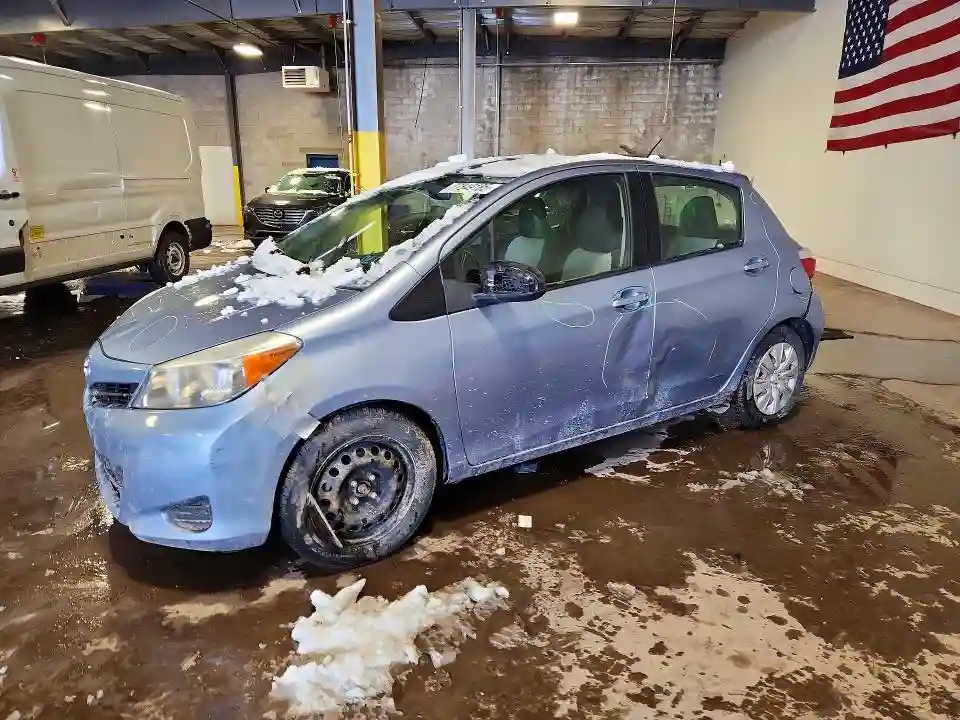 JTDKTUD33ED581439 2014 TOYOTA YARIS-0