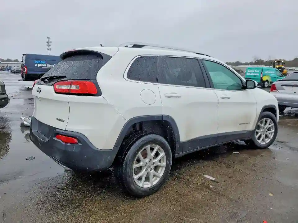 1C4PJMCS4HW575470 2017 JEEP GRAND CHEROKEE-2