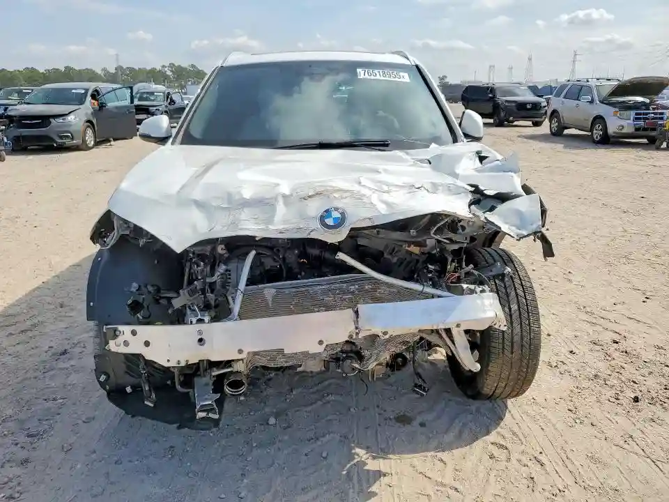 WBX73EF05S5156540 2025 BMW X1-4