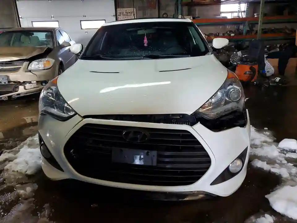 KMHTC6AE2DU106798 2013 HYUNDAI VELOSTER-4