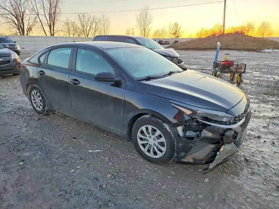 3KPF24ADXNE441565 2022 KIA FORTE-3