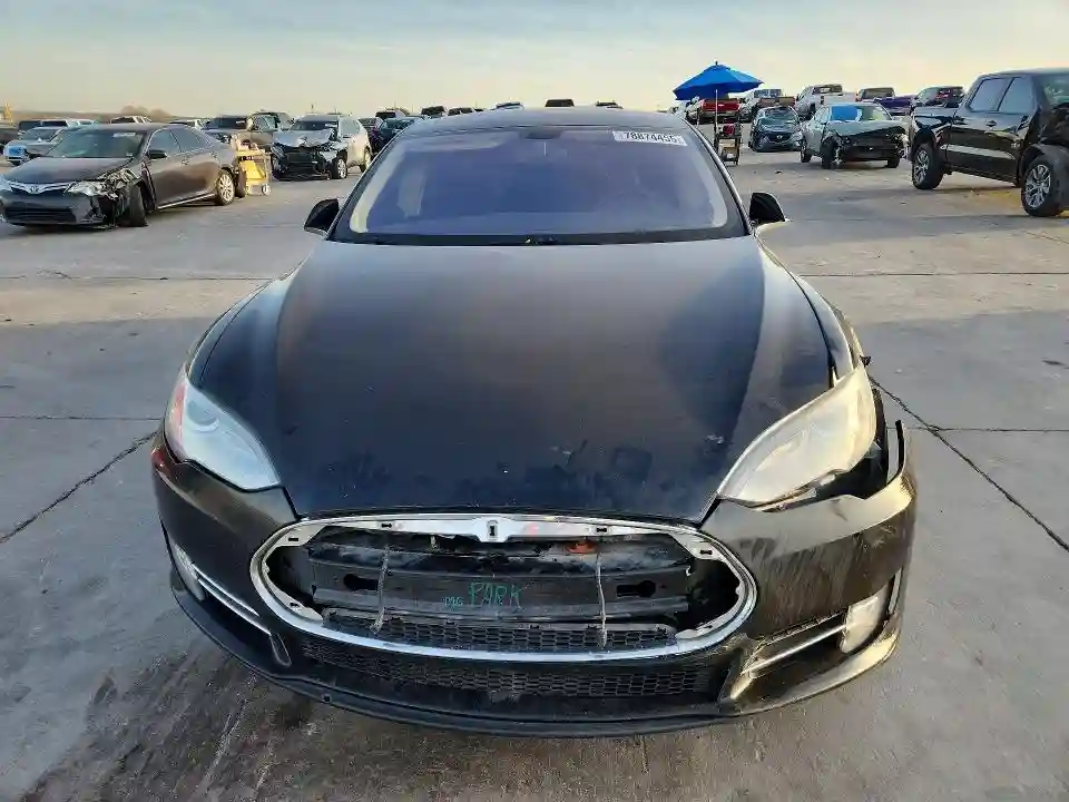 5YJSA1H15EFP52715 2014 TESLA MODEL S-4