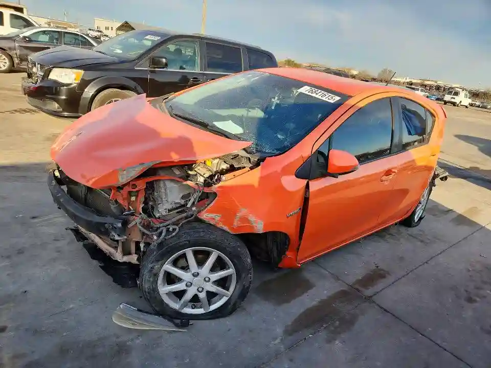 JTDKDTB37D1034863 2013 TOYOTA PRIUS-0