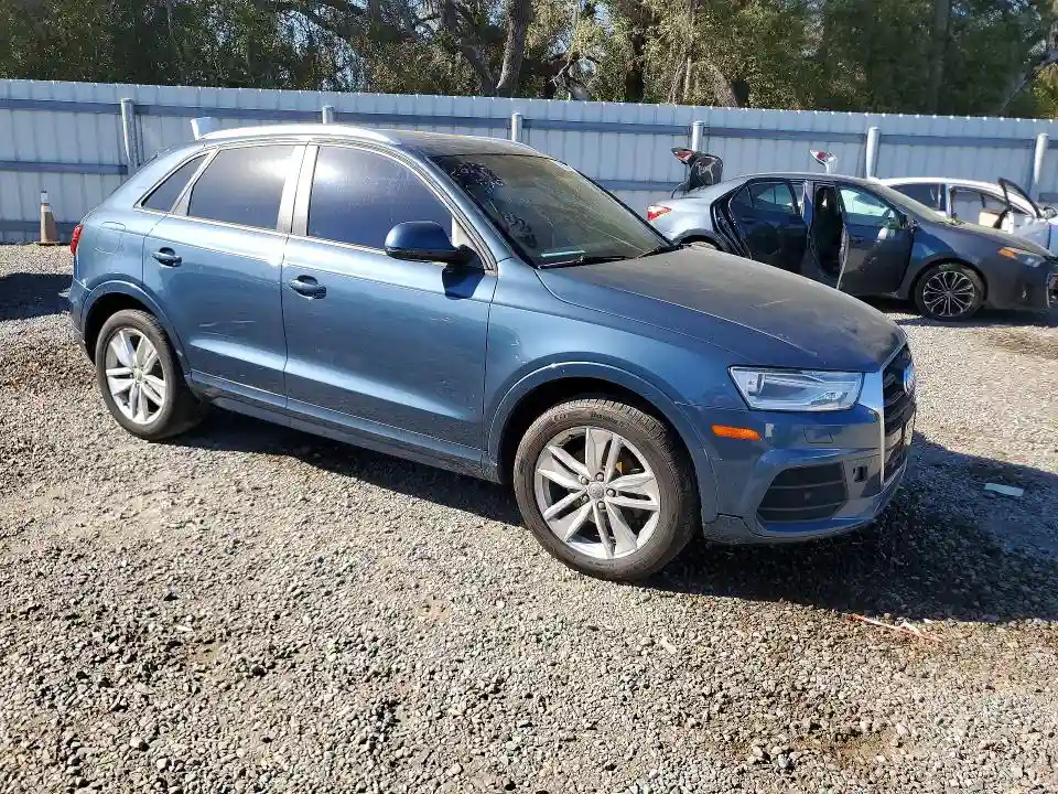 WA1ECCFS0HR012366 2017 AUDI Q3-3