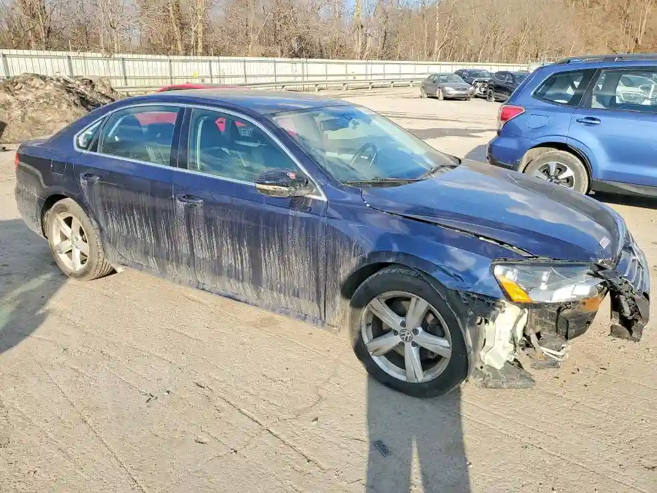 1VWBH7A39CC047479 2012 VOLKSWAGEN PASSAT-3