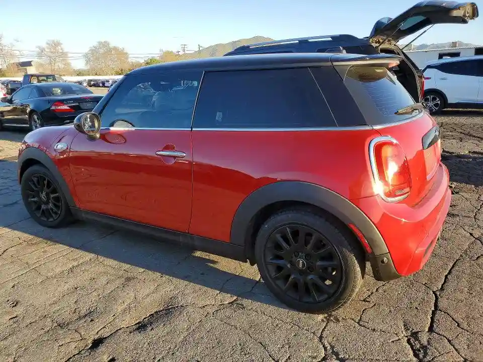 WMWXP7C3XH2A45973 2017 MINI COOPER-1