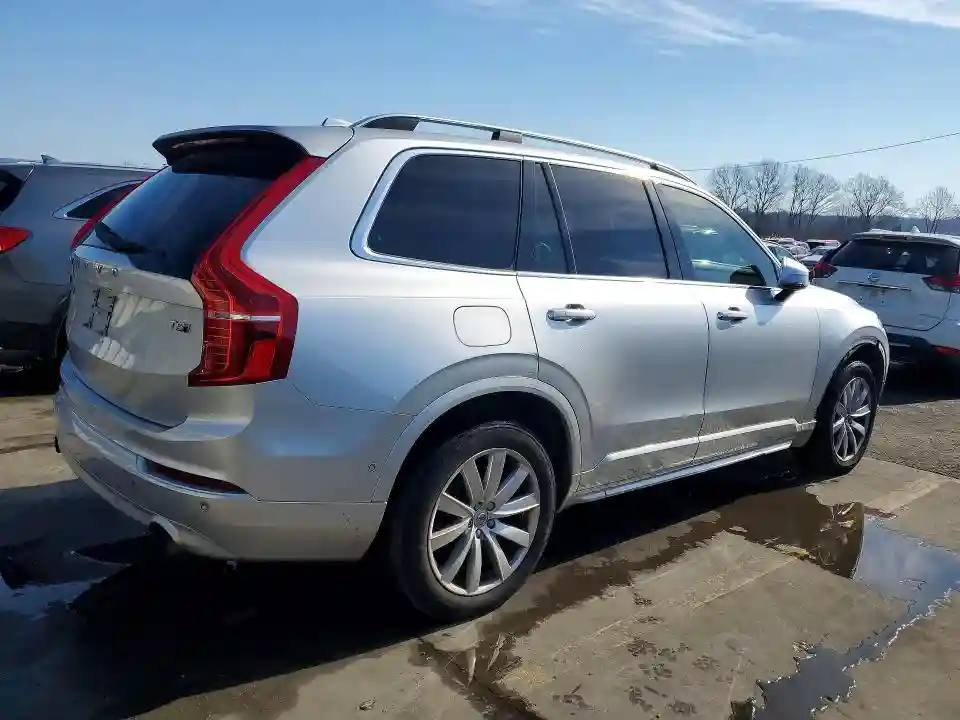 YV4102PK4J1347394 2018 VOLVO XC90-2