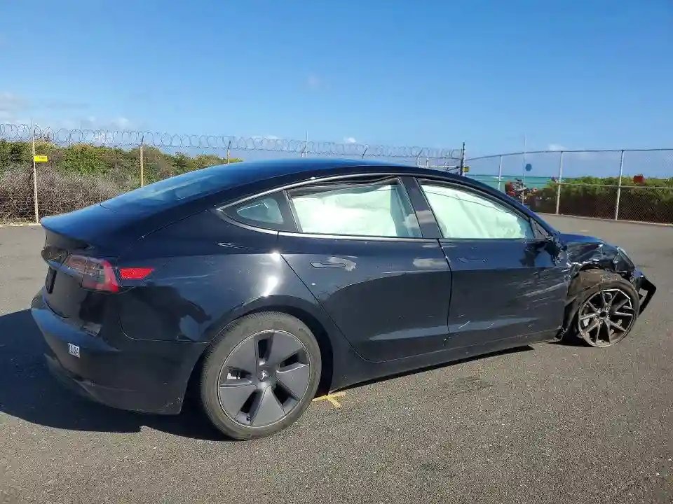 5YJ3E1EA3PF431692 2023 TESLA MODEL 3-2