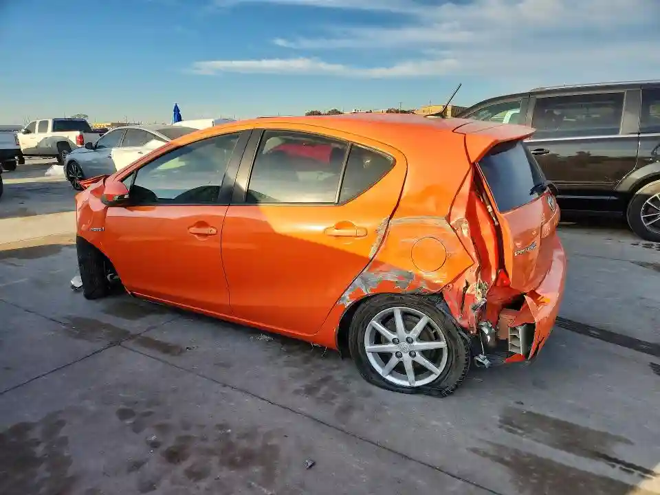 JTDKDTB37D1034863 2013 TOYOTA PRIUS-1