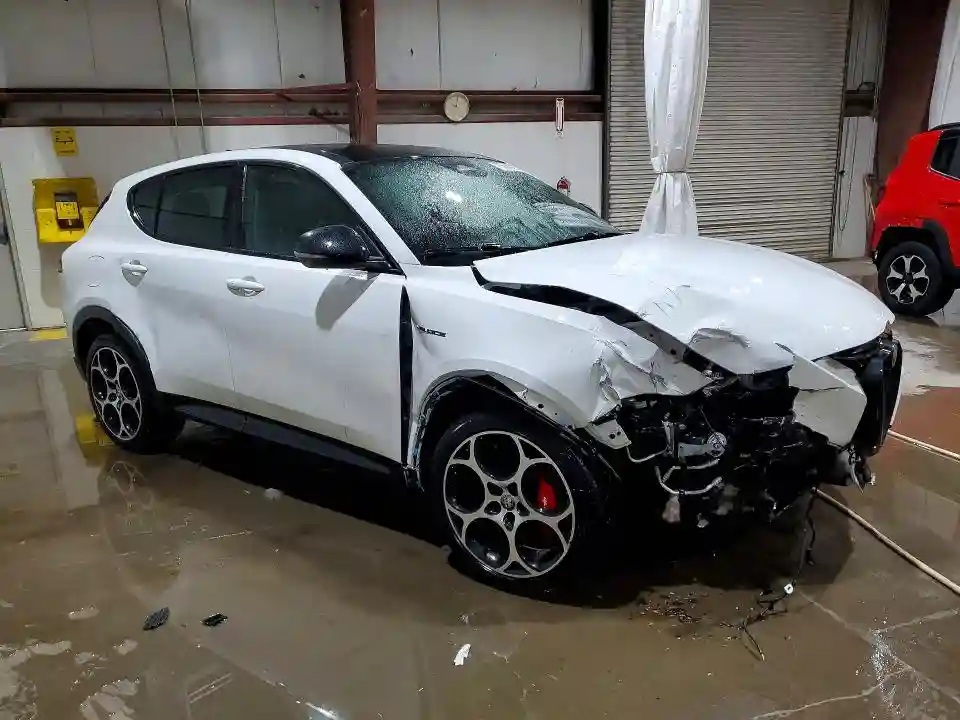 ZASPATDW7R3059641 2024 ALFA ROMEO TONALE VEL-3