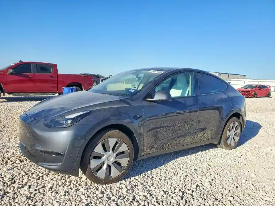 7SAYGAEE9PF847669 2023 TESLA MODEL Y-0