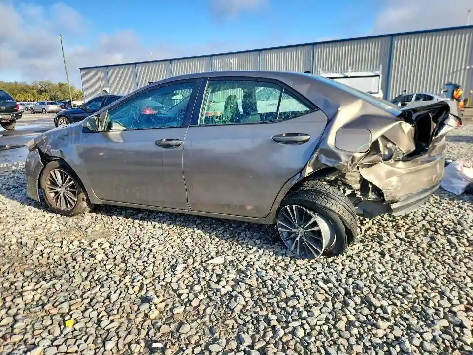 2T1BURHE8JC030923 2018 TOYOTA COROLLA-1