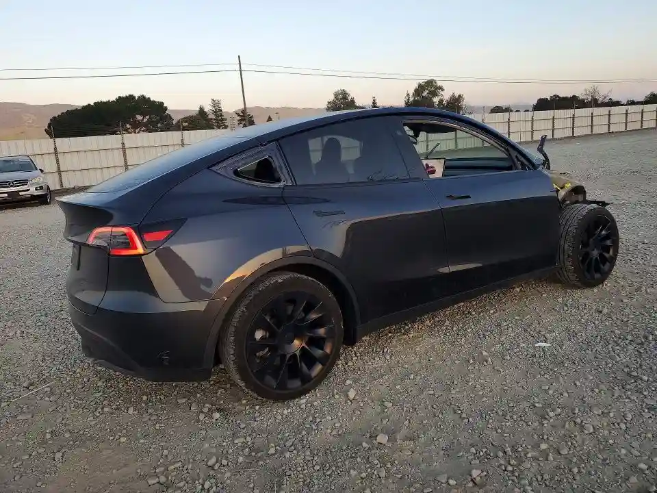 7SAYGDED7RF113298 2024 TESLA MODEL Y-2