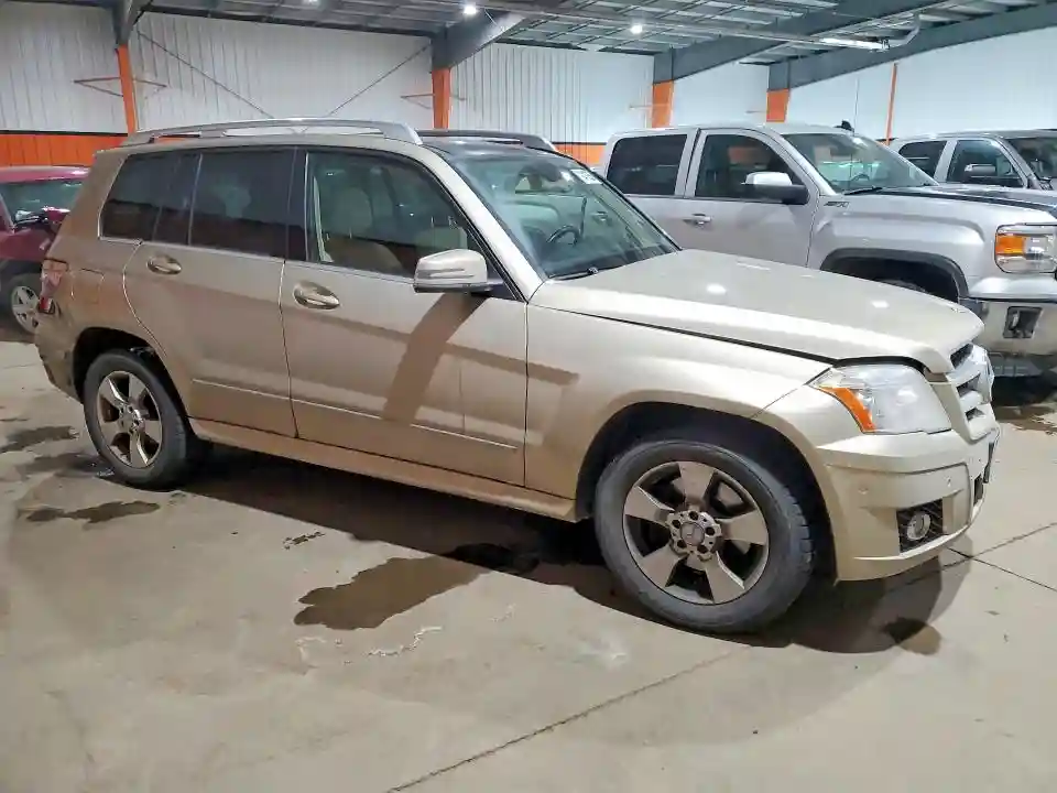 WDCGG8HBXBF628057 2011 MERCEDES-BENZ GLK-CLASS-3