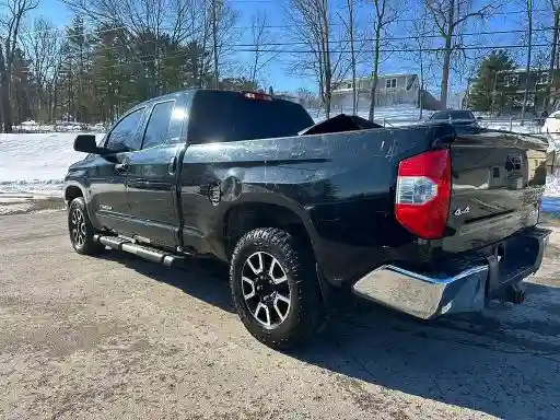 5TFUM5F16HX071127 2017 TOYOTA TUNDRA-1