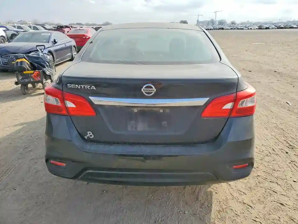 3N1AB7AP1JY252546 2018 NISSAN SENTRA-5