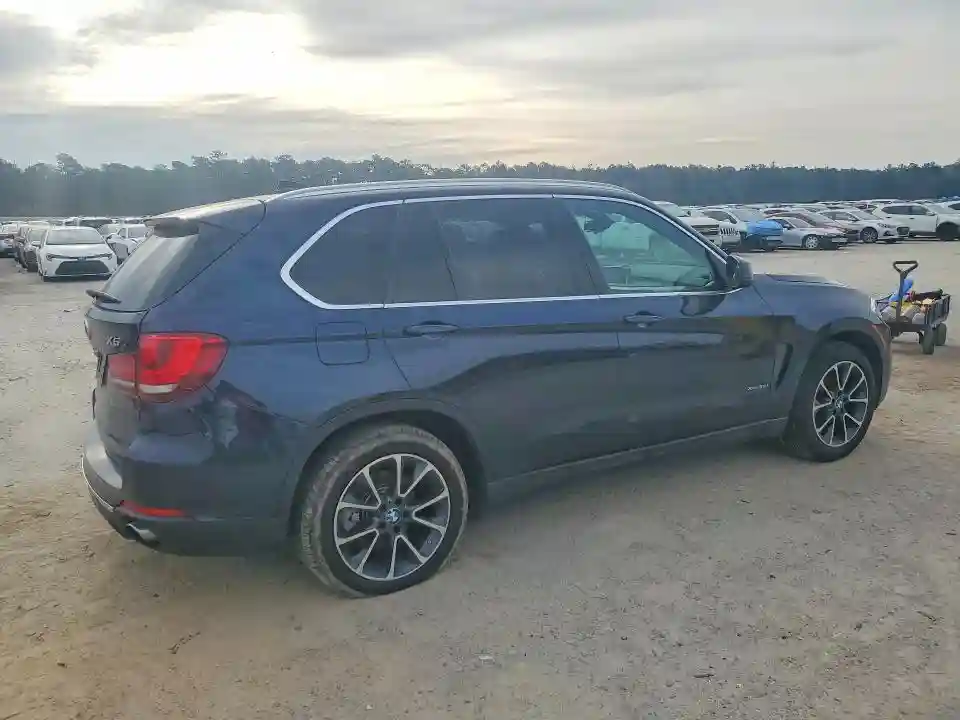5UXKR0C34H0V74762 2017 BMW X5-2