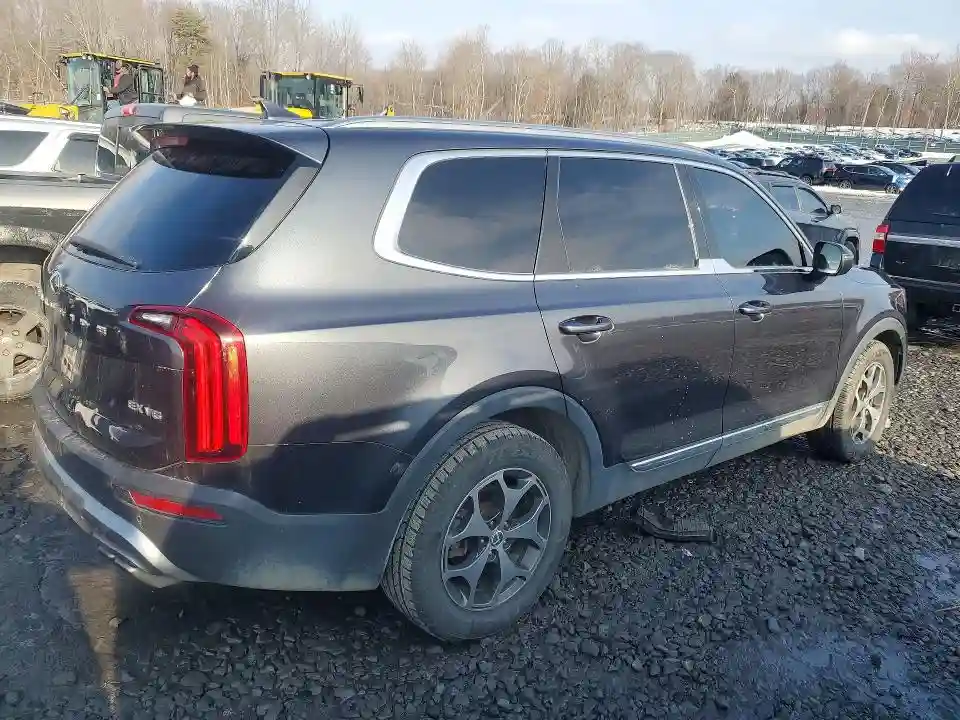5XYP3DHC8LG001360 2020 KIA TELLURIDE-2