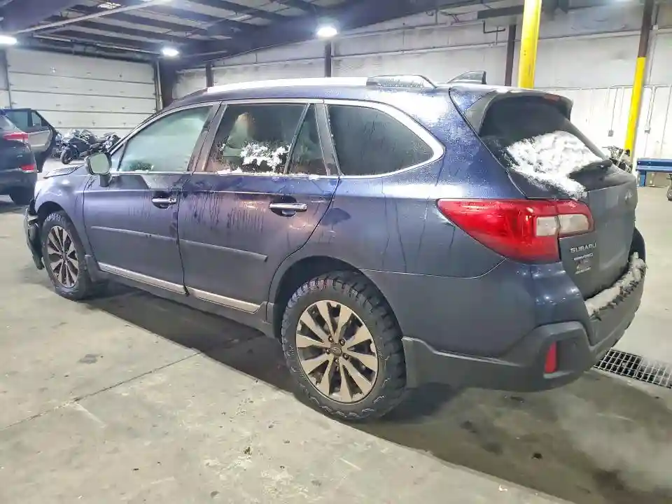 4S4BSETC6J3342070 2018 SUBARU OUTBACK-1