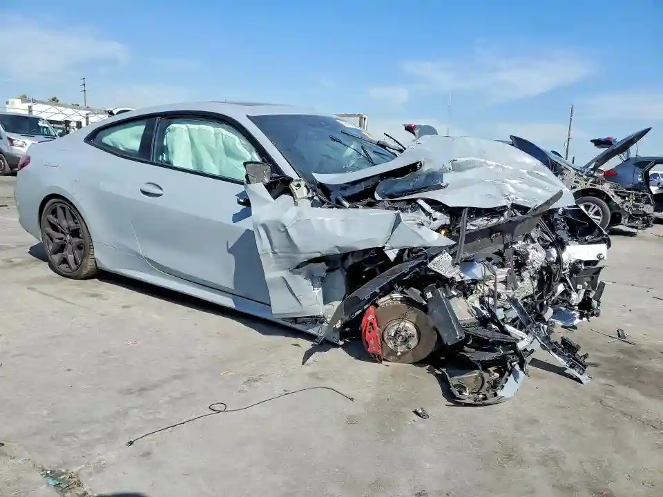WBA83DA03SCT47742 2025 BMW M4-3