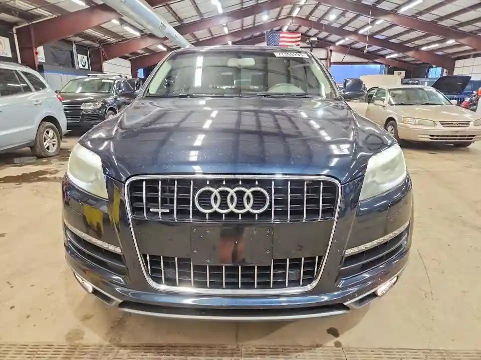 WA1LGAFE0BD010177 2011 AUDI Q7-4