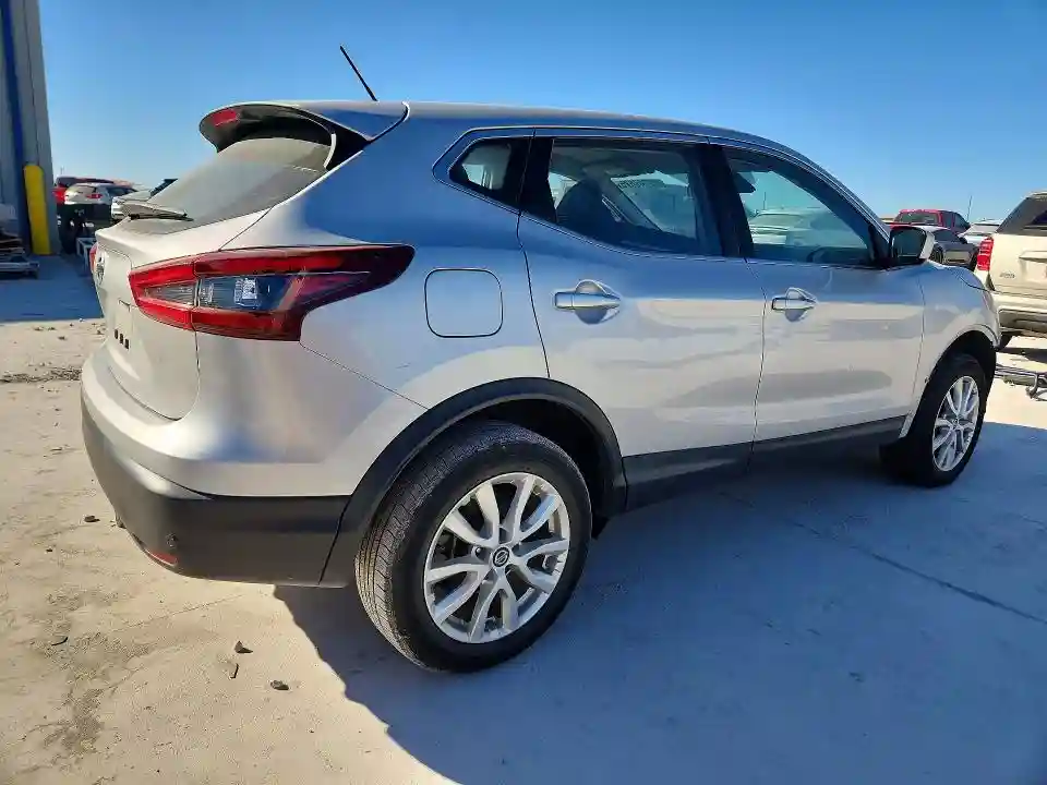 JN1BJ1AV7MW301893 2021 NISSAN ROGUE SPORT-2